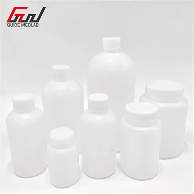 Plastikowa butelka z odczynnikiem laboratoryjnym